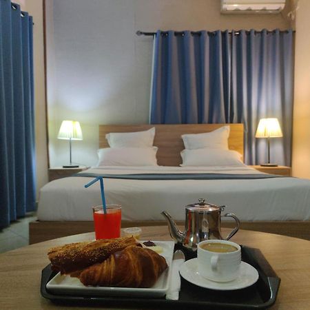 אנטננריבו Downtown Hotel מראה חיצוני תמונה