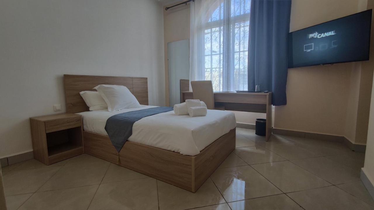 אנטננריבו Downtown Hotel מראה חיצוני תמונה